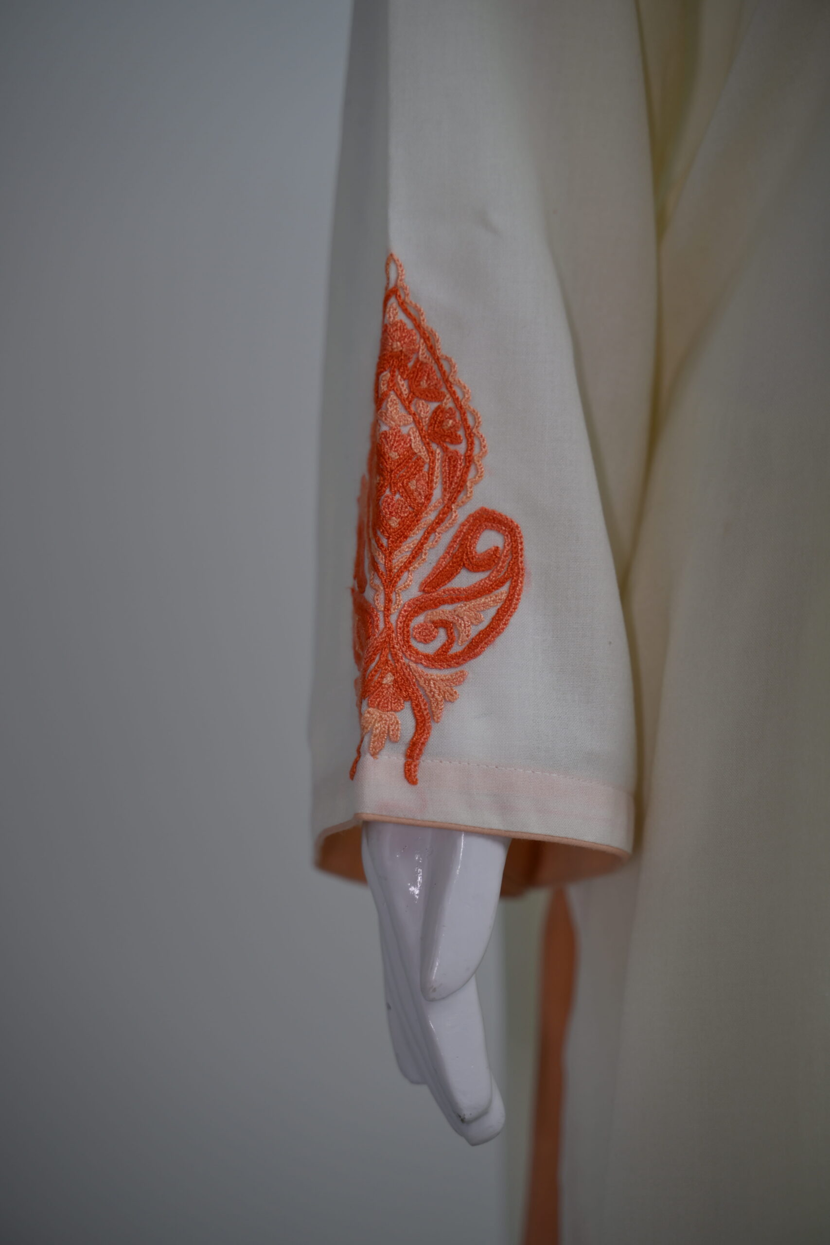 Riwaayat — Ivory & Vermilion - Image 3