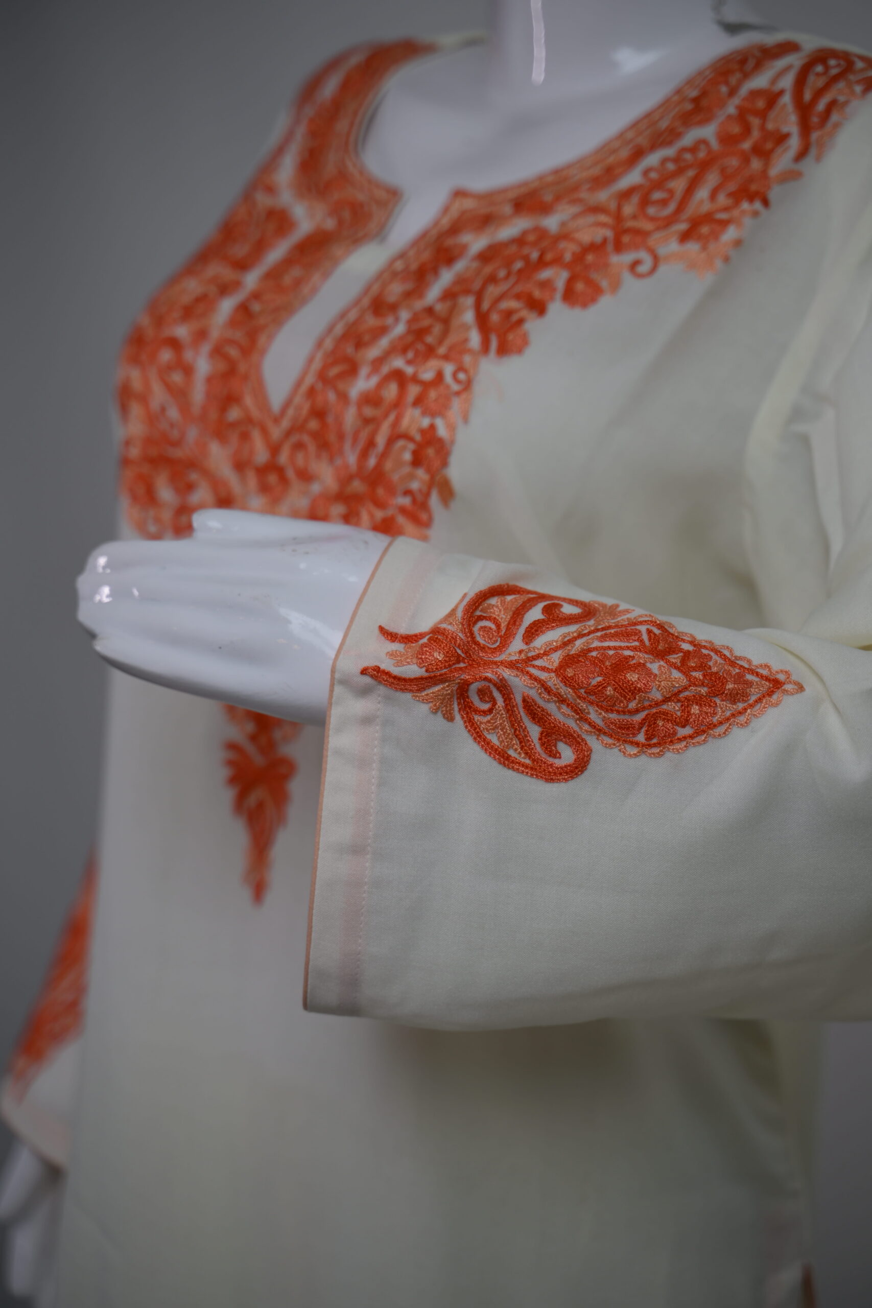 Riwaayat — Ivory & Vermilion - Image 4