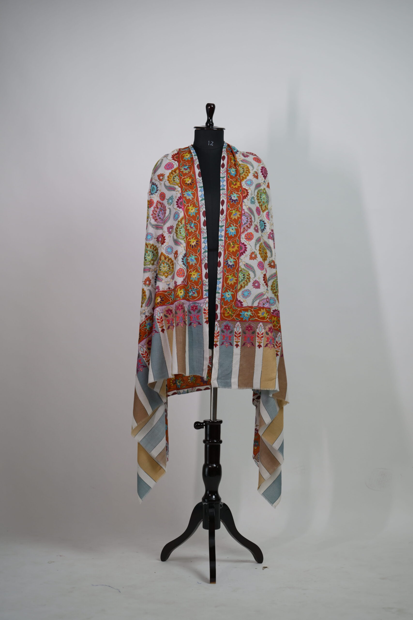 Meraas — Ivory Jamawar - Image 3