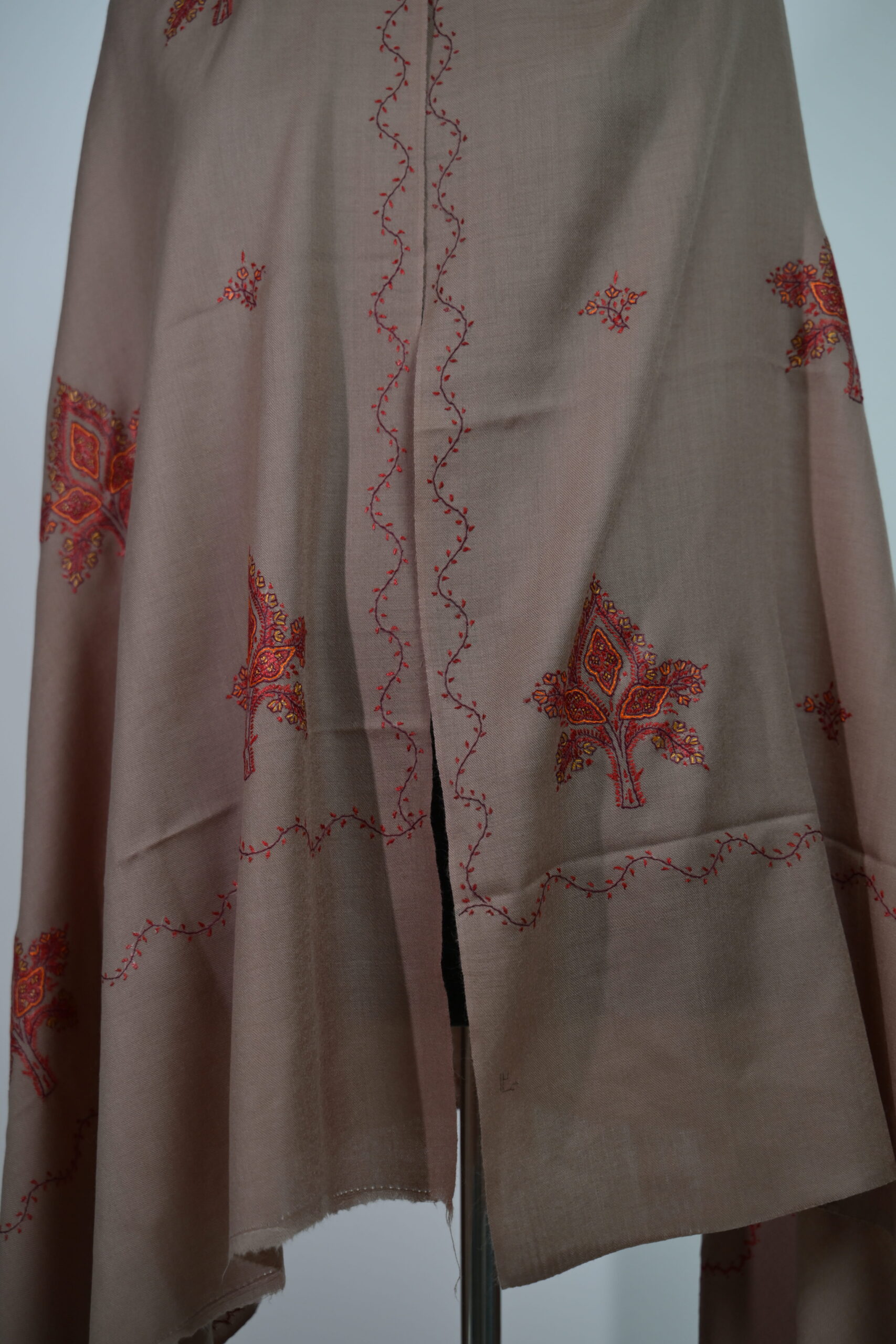 Meraas — Blush Bloom - Image 4