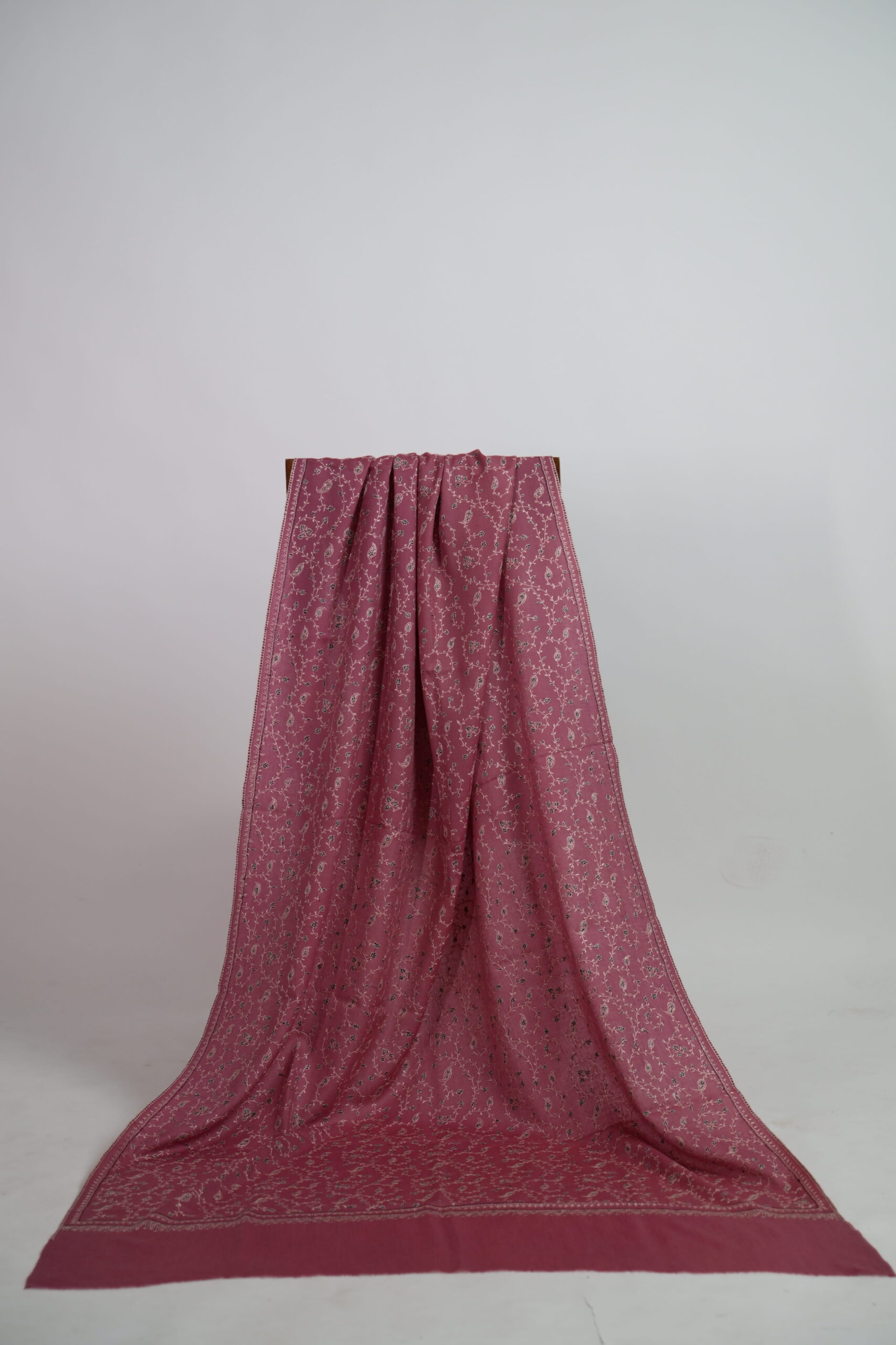 Meraas — Rose Jamawar - Image 3